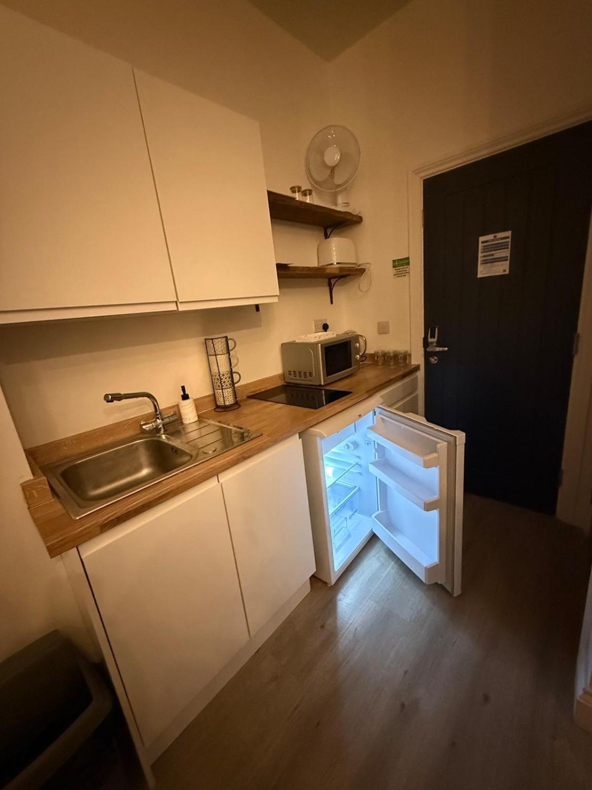 Seaside Studio Apartment 웨스턴슈퍼매어 외부 사진