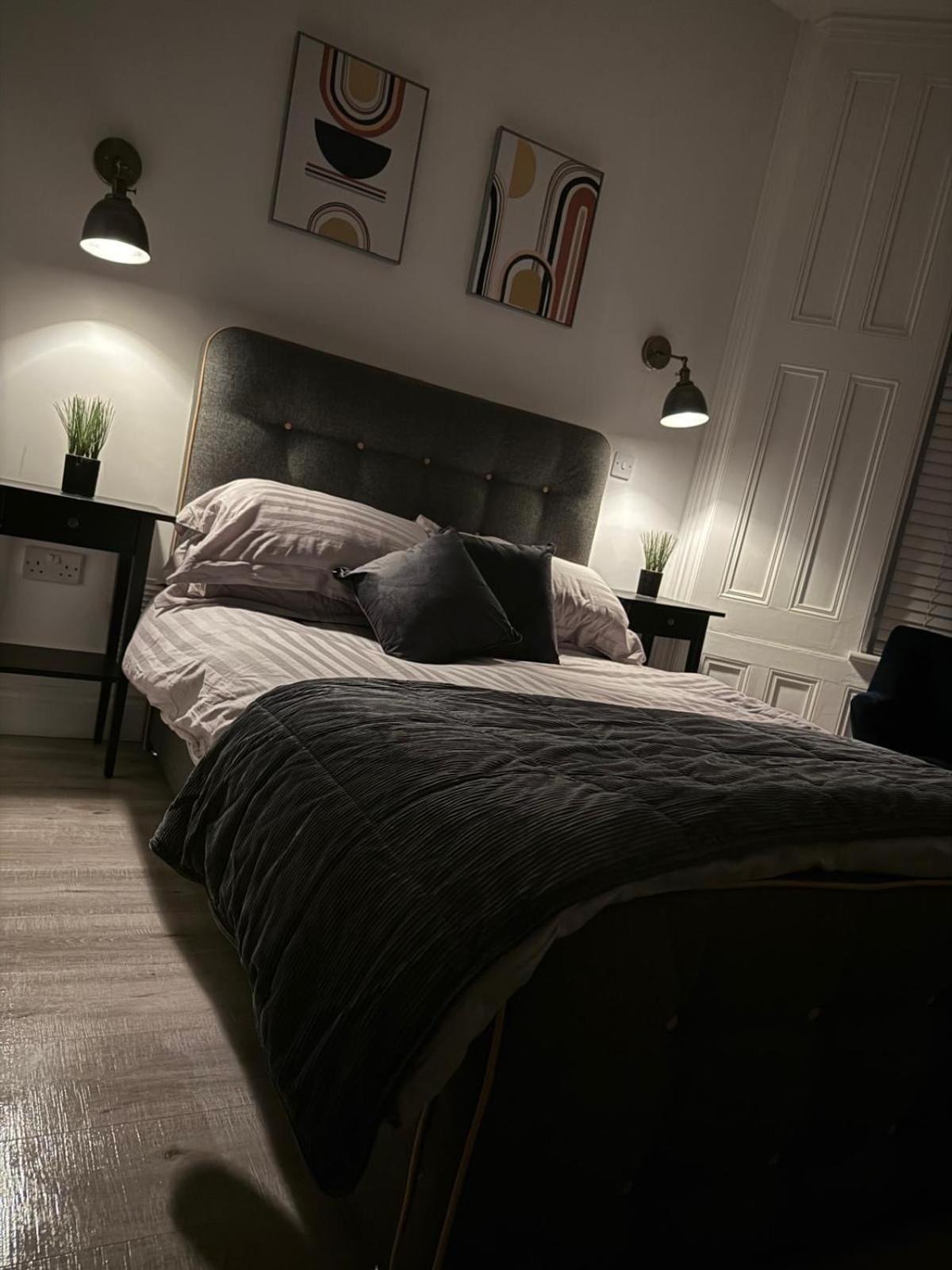 Seaside Studio Apartment 웨스턴슈퍼매어 외부 사진